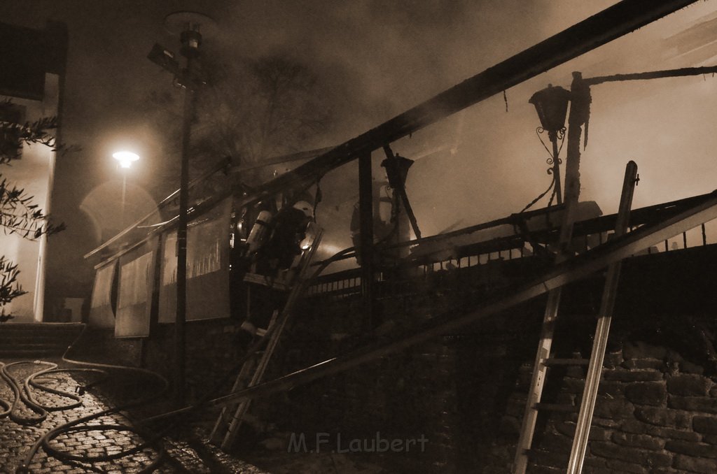 Feuer 3 Zum Treppchen Koeln Rodenkirchen Kirchstr Steinstr P083.JPG - Miklos Laubert